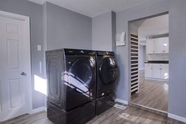 2743 Des Moines Street, Des Moines, IA 50317