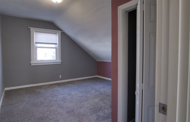 2743 Des Moines Street, Des Moines, IA 50317