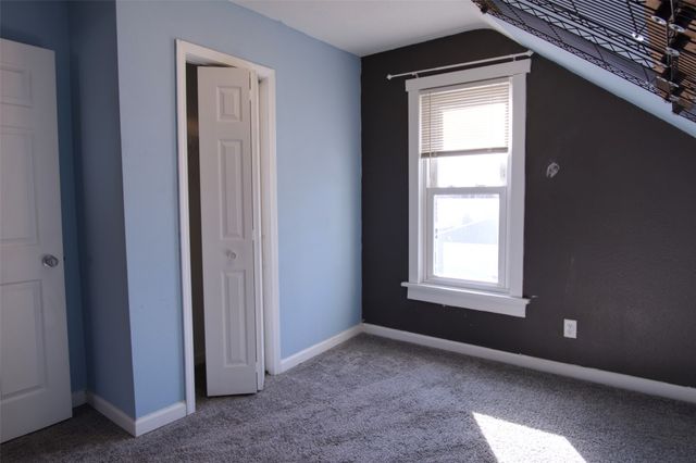 2743 Des Moines Street, Des Moines, IA 50317