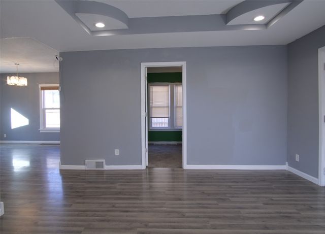 2743 Des Moines Street, Des Moines, IA 50317