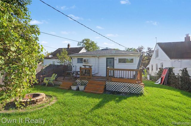 9107 Stout Street, Detroit, MI 48228