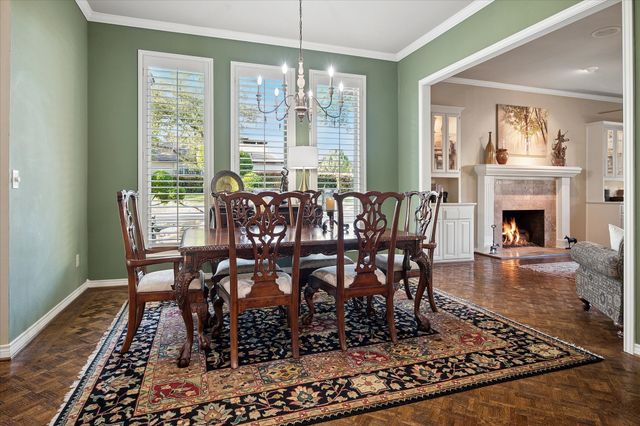 2448 Clearspring Drive N, Irving, TX 75063