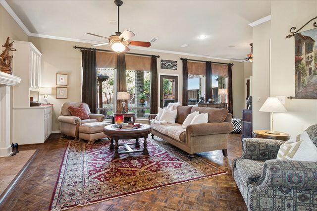 2448 Clearspring Drive N, Irving, TX 75063