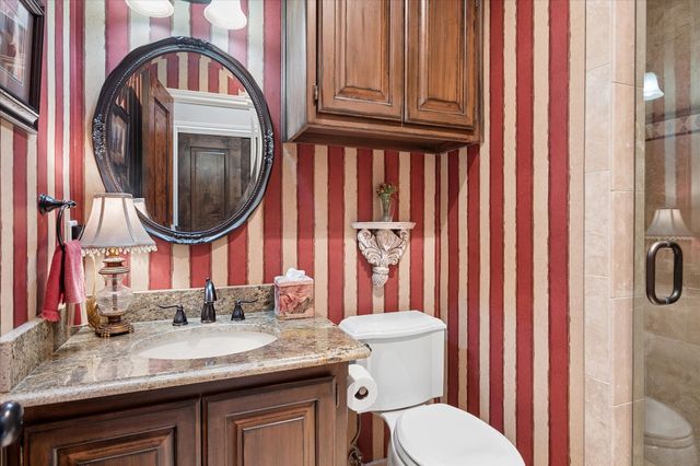 2448 Clearspring Drive N, Irving, TX 75063