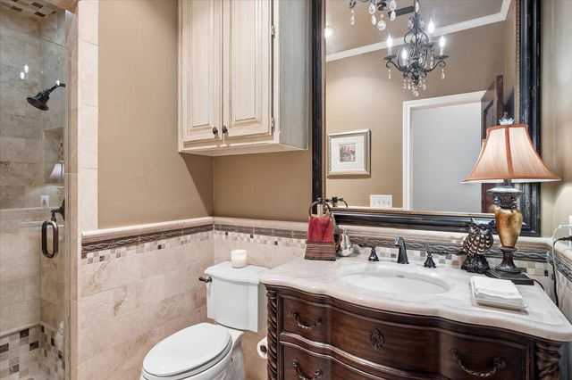 2448 Clearspring Drive N, Irving, TX 75063