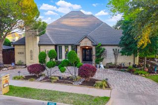 2448 Clearspring Drive N, Irving, TX 75063