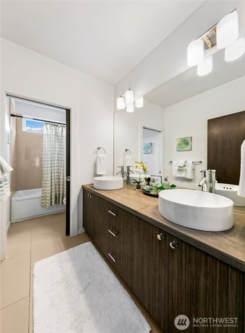 13721 Meridian Avenue N, Seattle, WA 98133