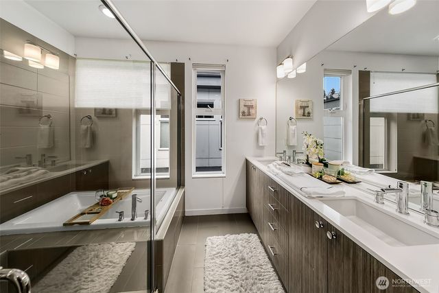 13721 Meridian Avenue N, Seattle, WA 98133
