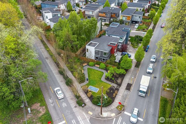 13721 Meridian Avenue N, Seattle, WA 98133