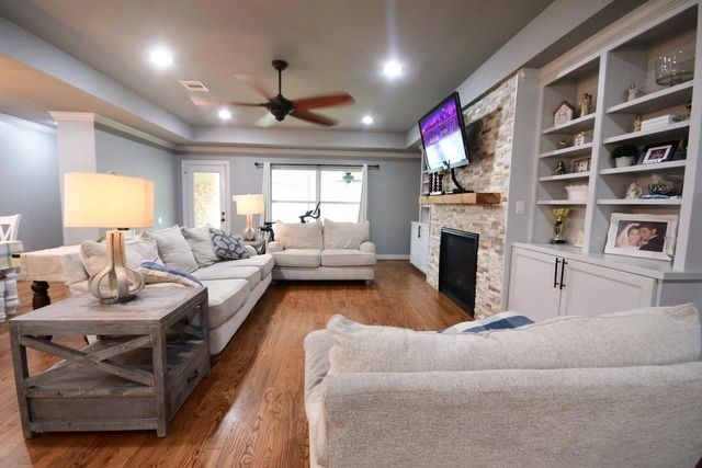 6230 Queensloch Drive, Houston, TX 77096