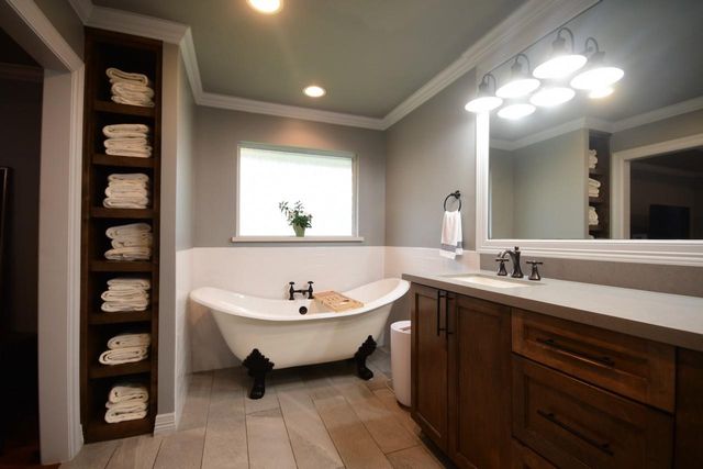 6230 Queensloch Drive, Houston, TX 77096