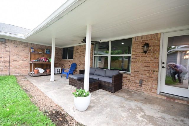 6230 Queensloch Drive, Houston, TX 77096