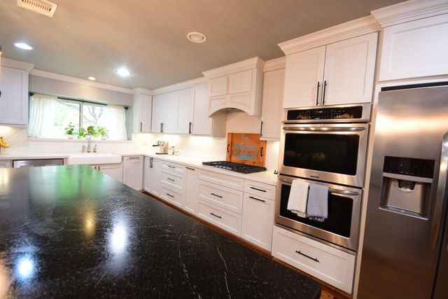 6230 Queensloch Drive, Houston, TX 77096