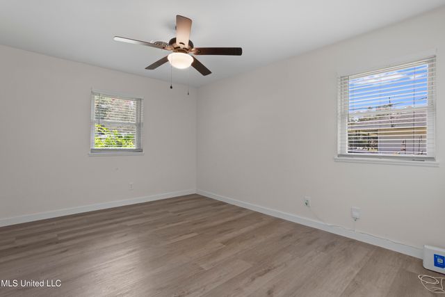 148 Lafayette Circle, Ocean Springs, MS 39564