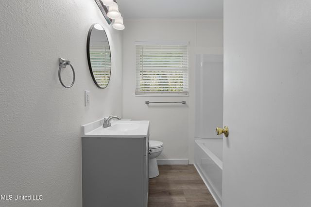 148 Lafayette Circle, Ocean Springs, MS 39564