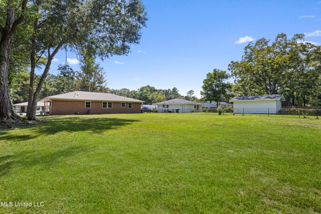 148 Lafayette Circle, Ocean Springs, MS 39564