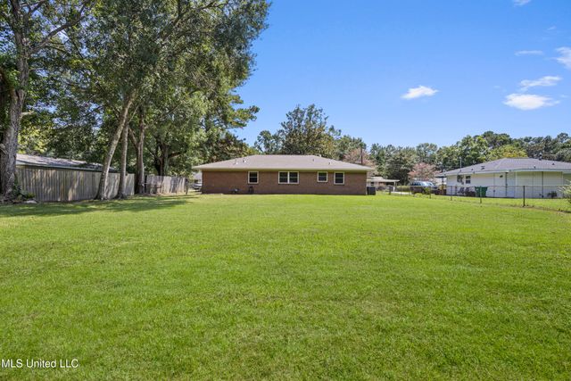 148 Lafayette Circle, Ocean Springs, MS 39564