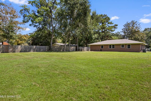 148 Lafayette Circle, Ocean Springs, MS 39564