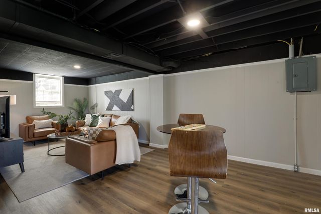 619 MEADOW LARK Drive, Quincy, IL 62305