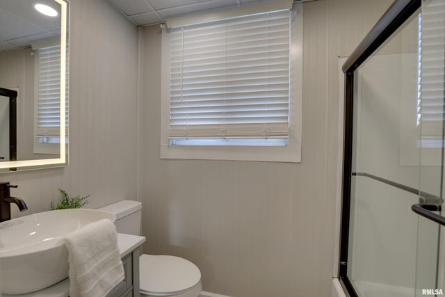 619 MEADOW LARK Drive, Quincy, IL 62305