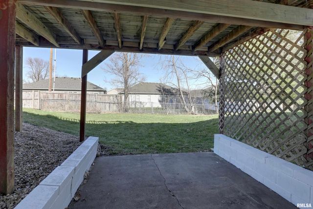 619 MEADOW LARK Drive, Quincy, IL 62305