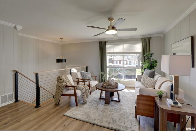 619 MEADOW LARK Drive, Quincy, IL 62305