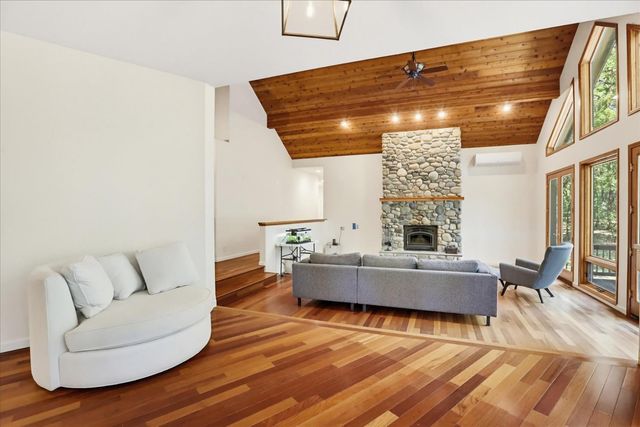 14517 N Bloomfield Rd, Nevada City, CA 95959