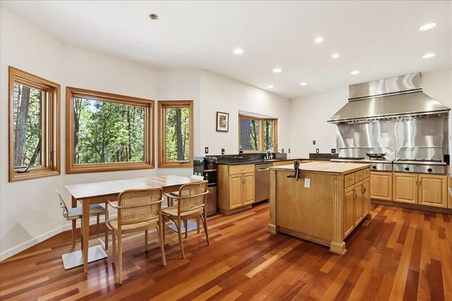 14517 N Bloomfield Rd, Nevada City, CA 95959