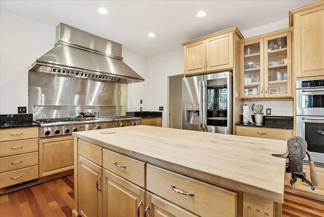 14517 N Bloomfield Rd, Nevada City, CA 95959