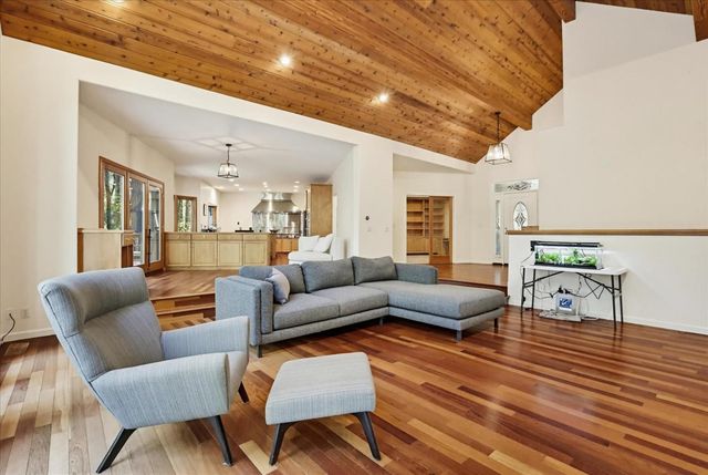 14517 N Bloomfield Rd, Nevada City, CA 95959