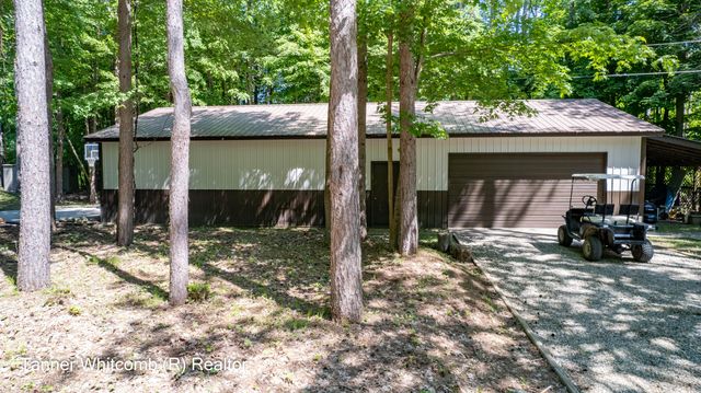 6009 Keeney Drive, Belvidere Twp, MI 48886