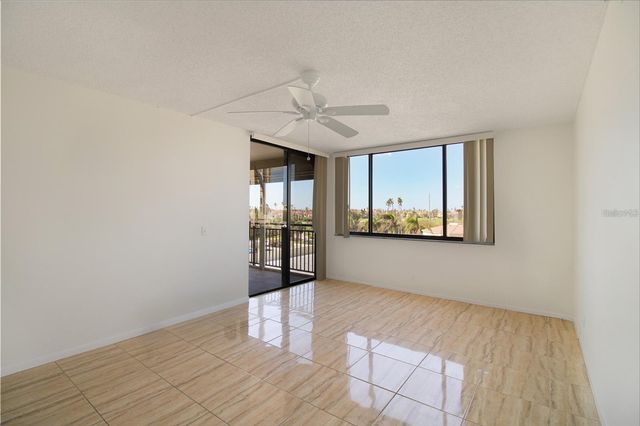 6372 PALMA DEL MAR BOULEVARD S 405, St Petersburg, FL 33715