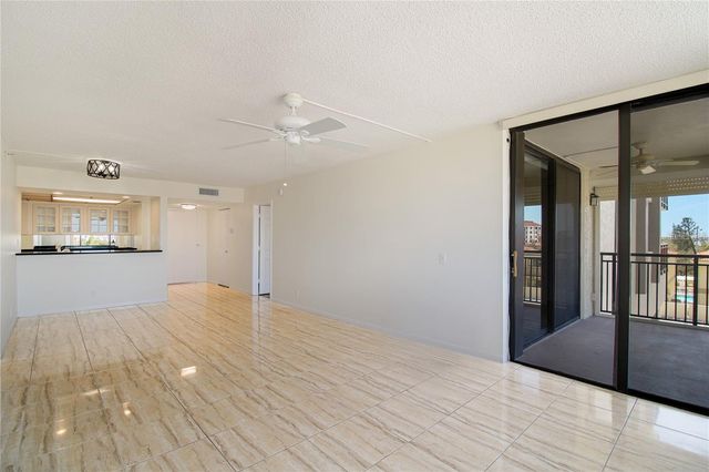 6372 PALMA DEL MAR BOULEVARD S 405, St Petersburg, FL 33715