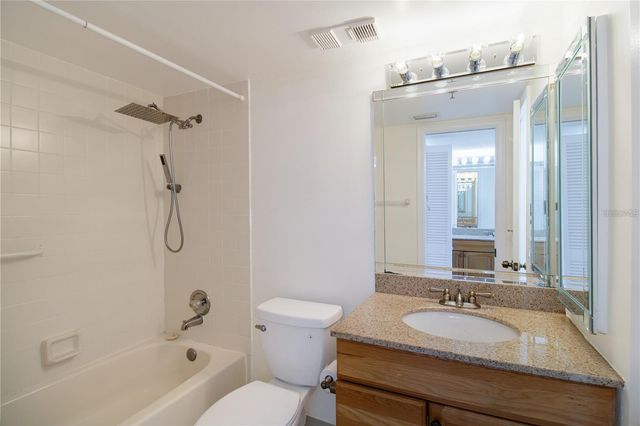 6372 PALMA DEL MAR BOULEVARD S 405, St Petersburg, FL 33715