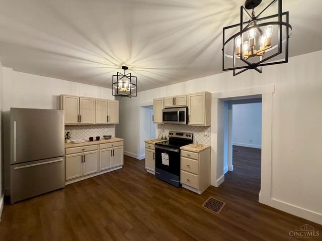 102 E Main Street, Hamilton, OH 45067
