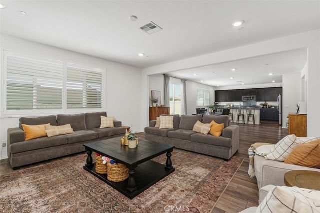 27239 Hideout Court, Menifee, CA 92585