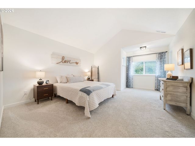 19486 STILLMEADOW Dr, Oregon City, OR 97045