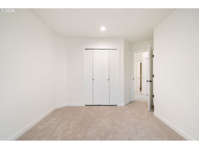 19486 STILLMEADOW Dr, Oregon City, OR 97045