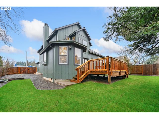 19486 STILLMEADOW Dr, Oregon City, OR 97045