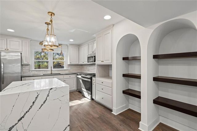 3933 Radnor Avenue, Mobile, AL 36608