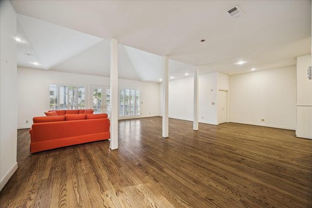 154 Glynn Way Drive, Houston, TX 77056