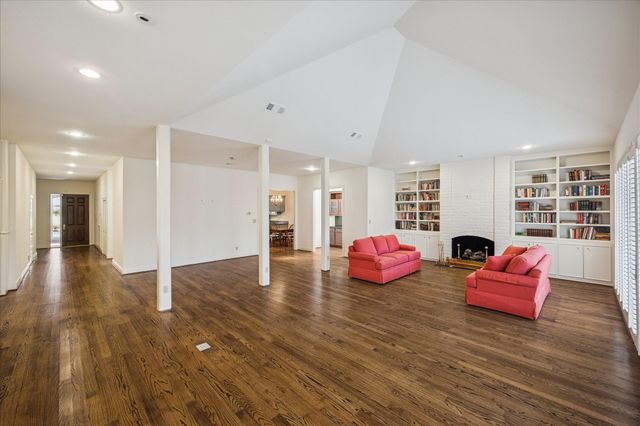 154 Glynn Way Drive, Houston, TX 77056