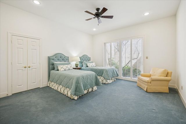 154 Glynn Way Drive, Houston, TX 77056