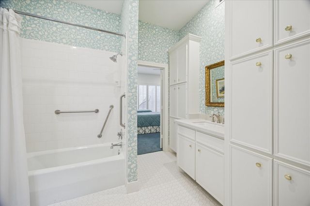 154 Glynn Way Drive, Houston, TX 77056