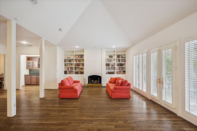 154 Glynn Way Drive, Houston, TX 77056