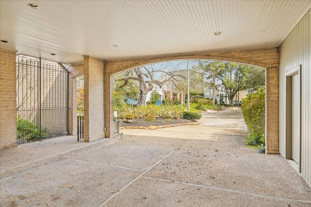 154 Glynn Way Drive, Houston, TX 77056