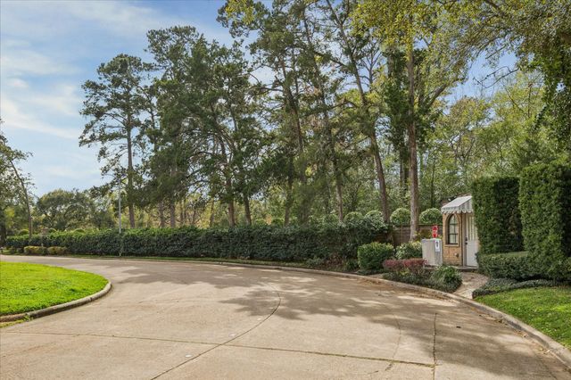 154 Glynn Way Drive, Houston, TX 77056