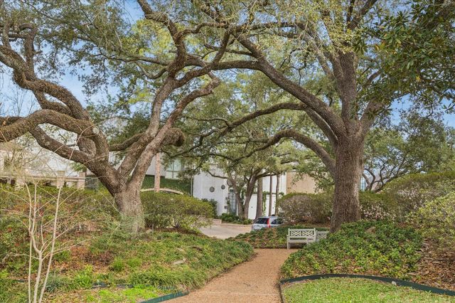 154 Glynn Way Drive, Houston, TX 77056