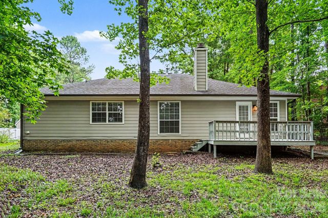 9001 Louvaine Drive, Charlotte, NC 28227