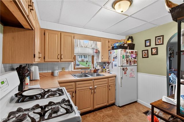 1314 Pearl Drive SE, Massillon, OH 44646